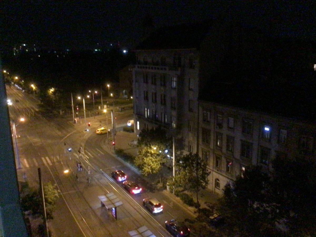 Pastelle Apartment With Own Parking Place Budapest Bagian luar foto